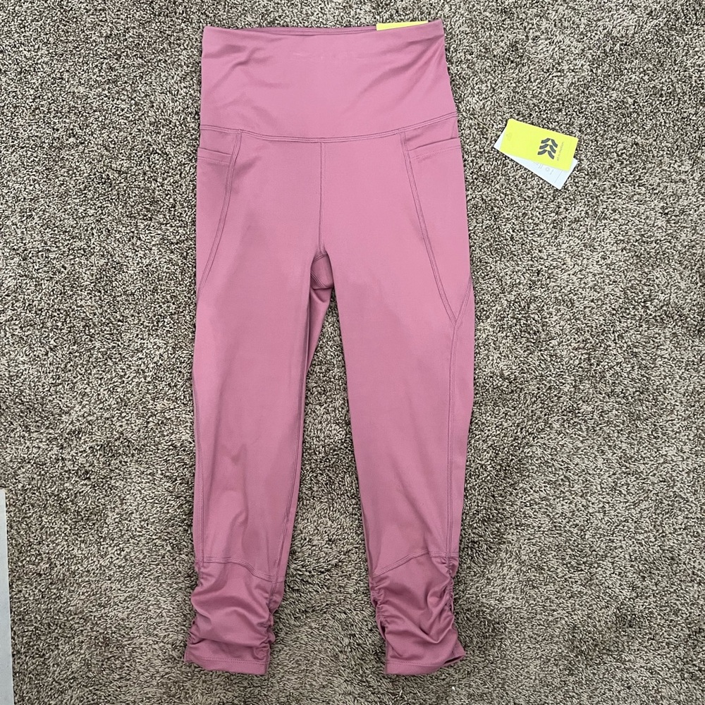All In Motion Ultra High Rise Capri Leggings
